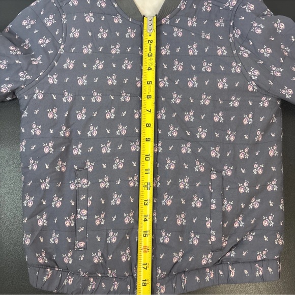 Abercrombie Kids Girl’s Gray Floral Bomber Jacket Quilted Size  XL - Picture 12 of 16